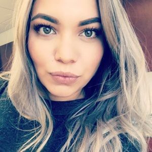 Meet your Posher, Vanessa